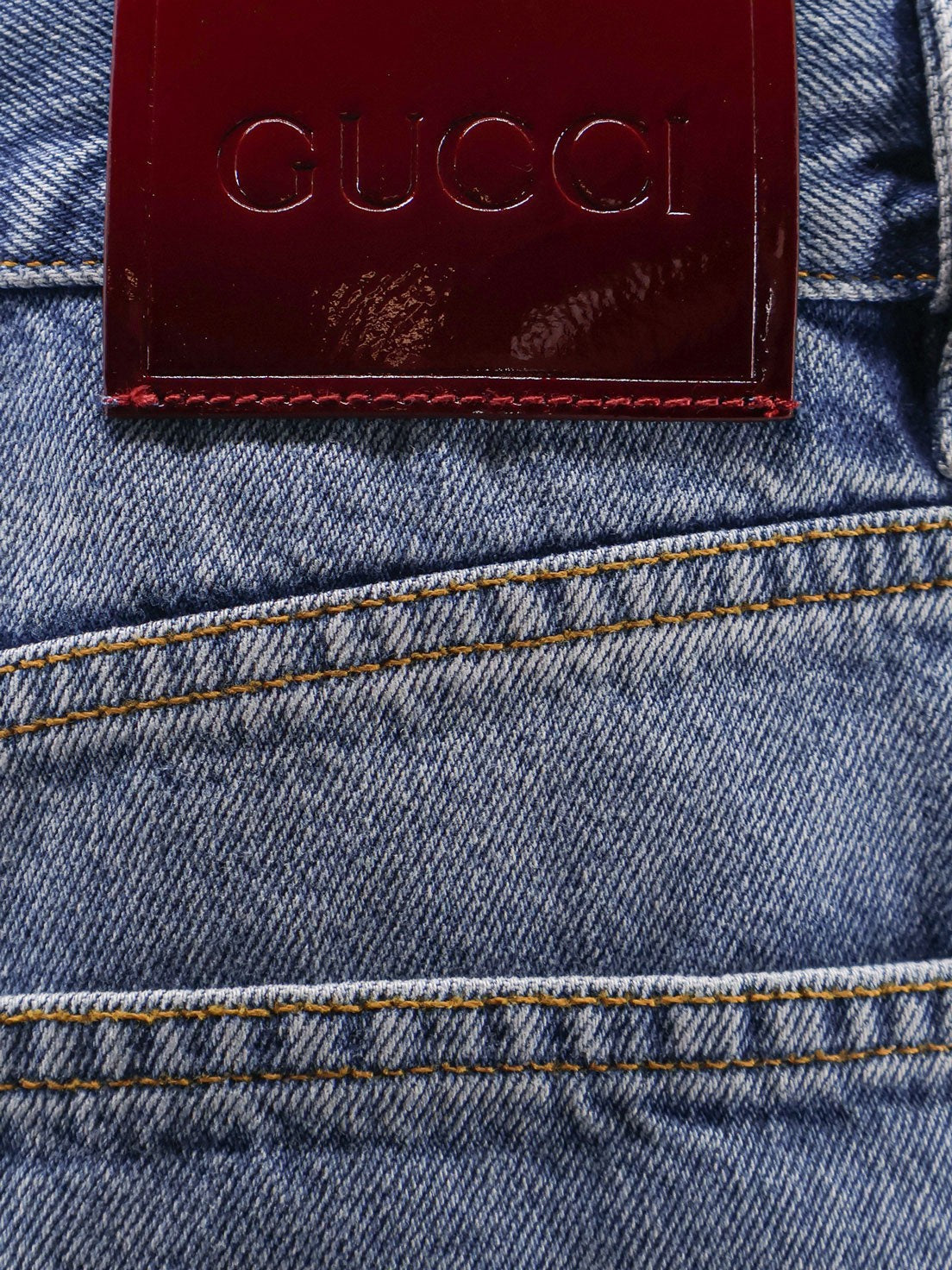 Gucci Βαμβακερό τζιν με ετικέτα Gucci Rosso Ancora naplak