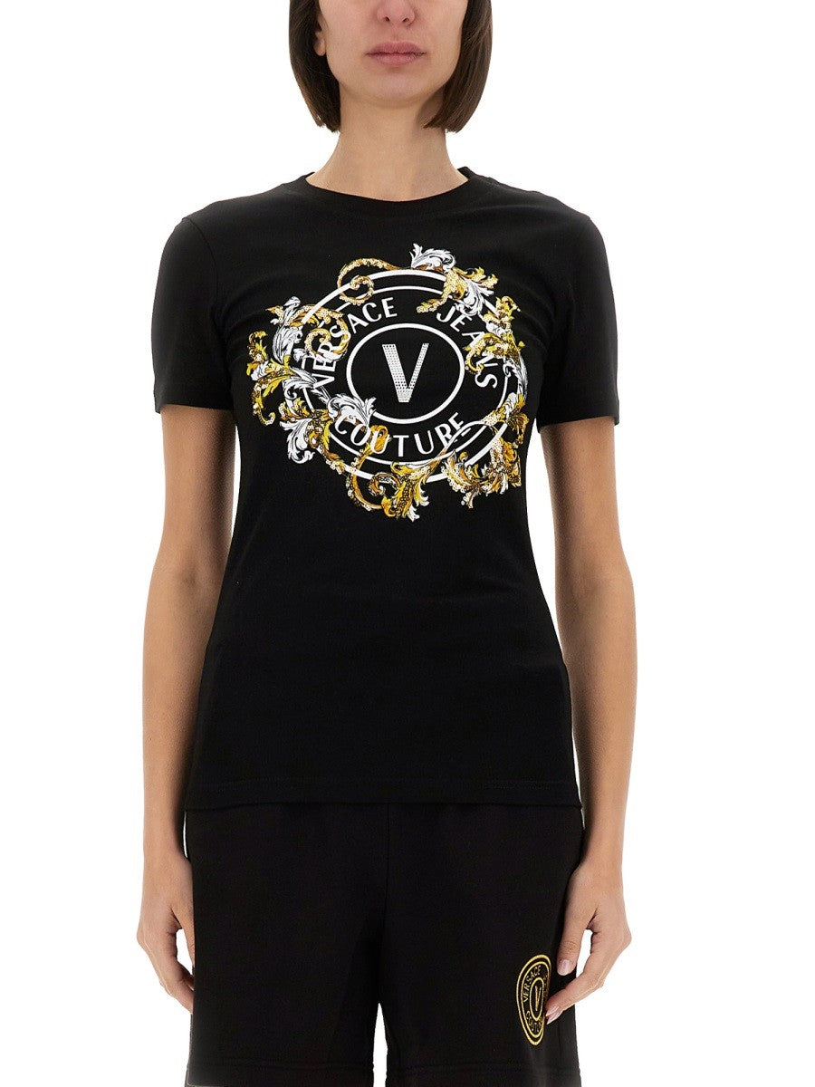 Versace Jeans Couture 「アウトラインバロック」Tシャツ – MoonFits