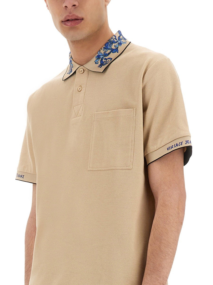 Versace Jeans Couture POLO MARŠKINĖLIAI SU BAROQUE OUTLINE APYKAKLE