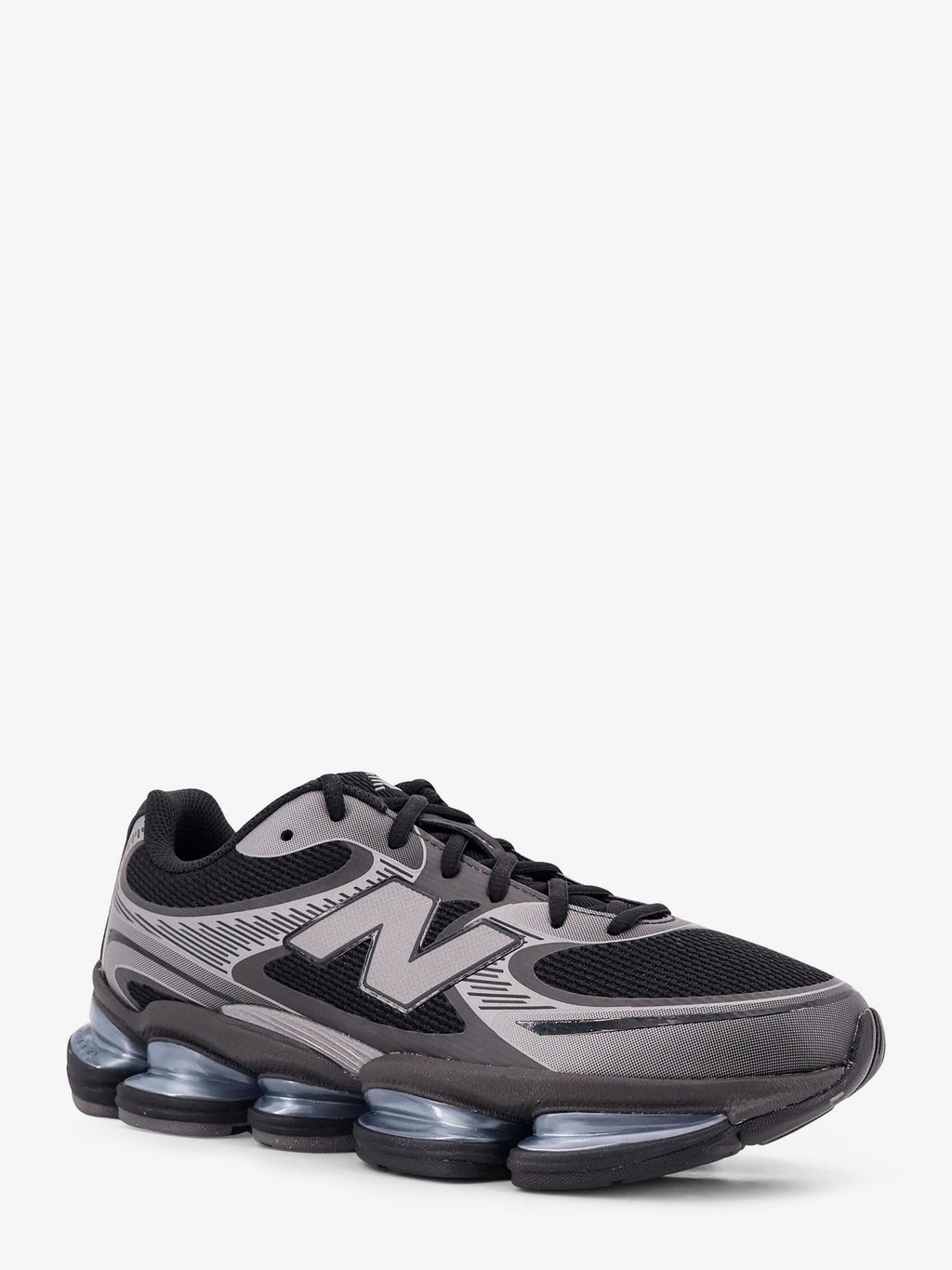 New Balance 2000 mesh low-top sneakers
