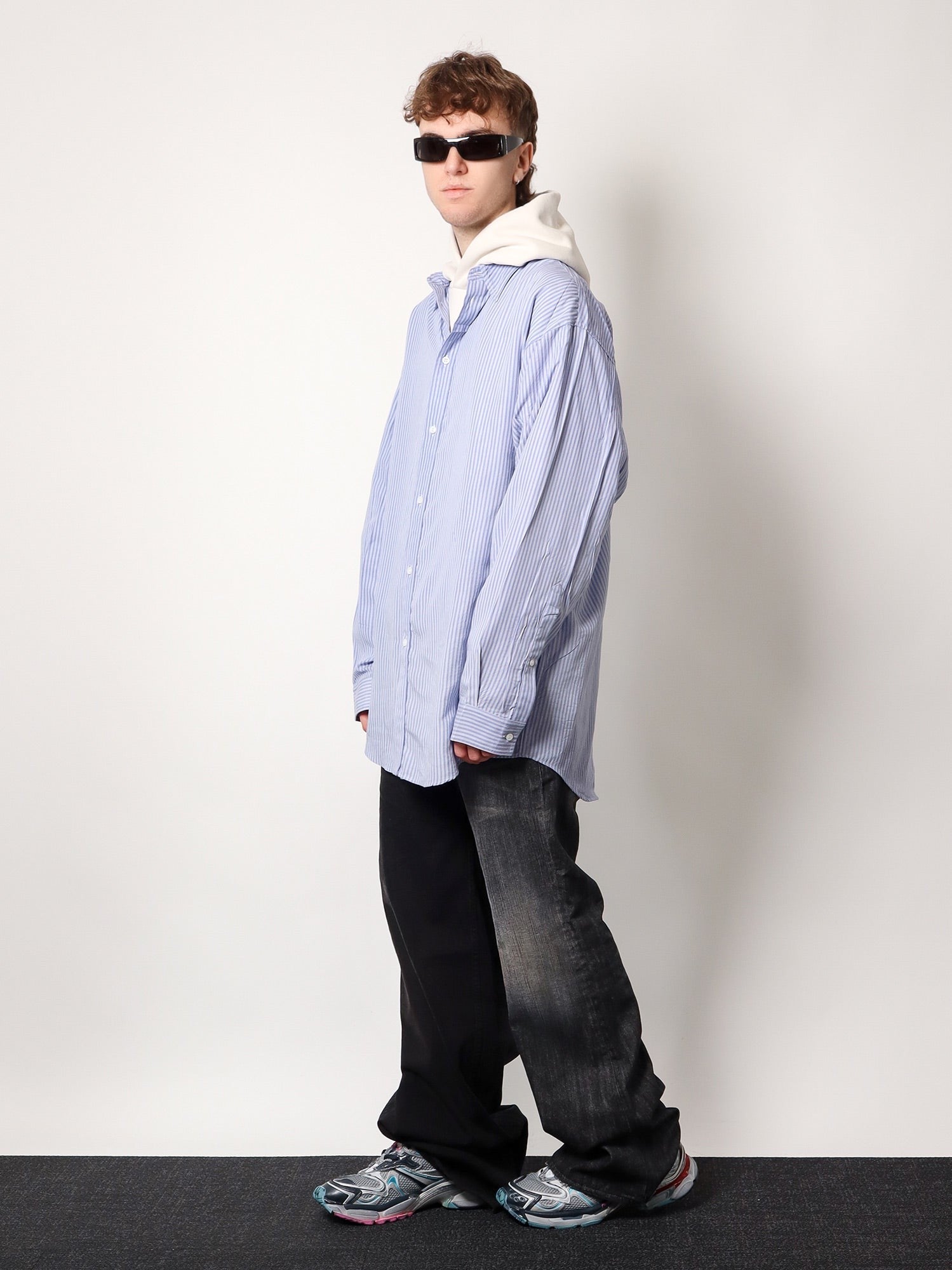 Balenciaga garde-robe sklandūs marškiniai