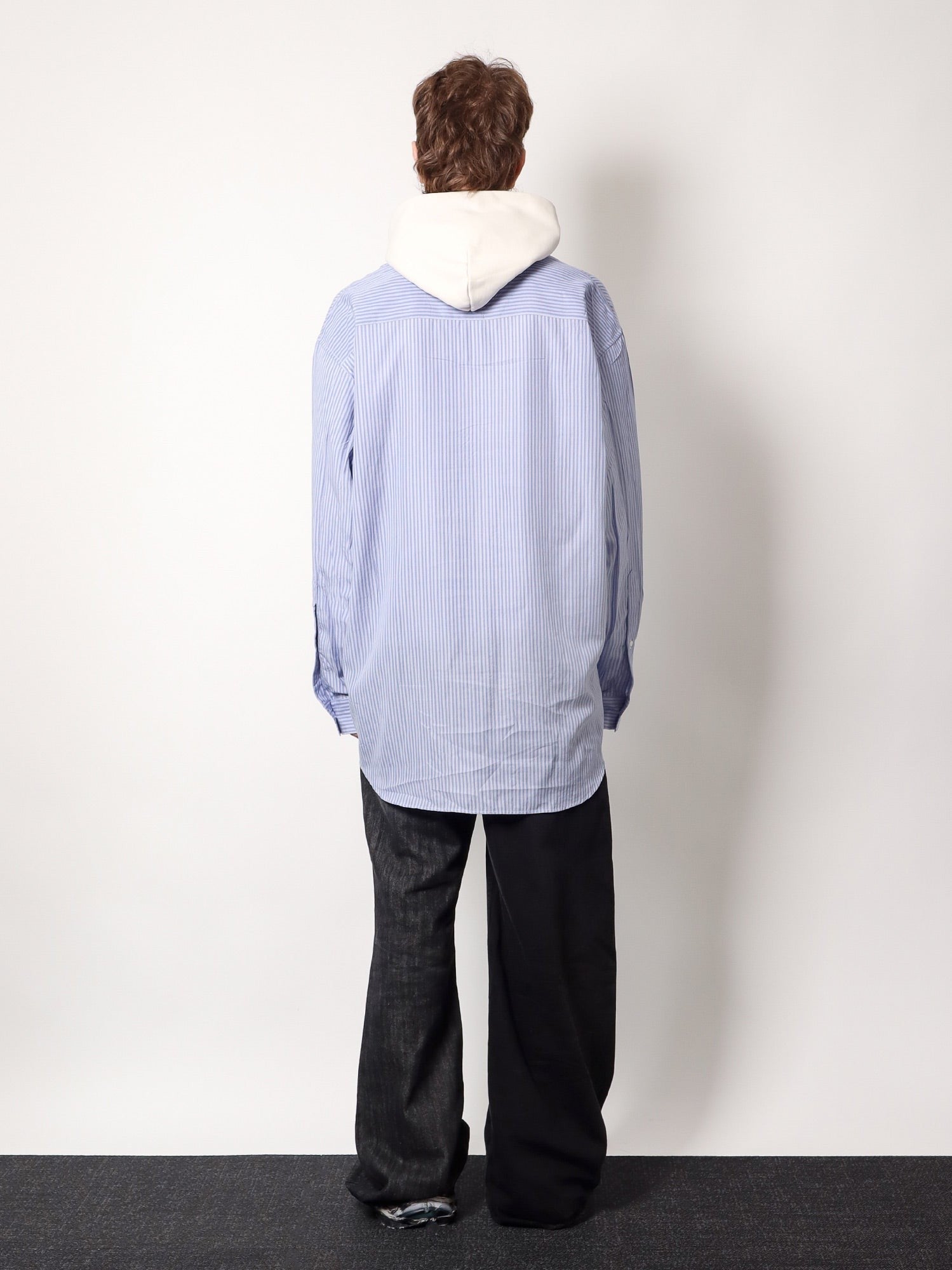 Balenciaga garde-robe sklandūs marškiniai