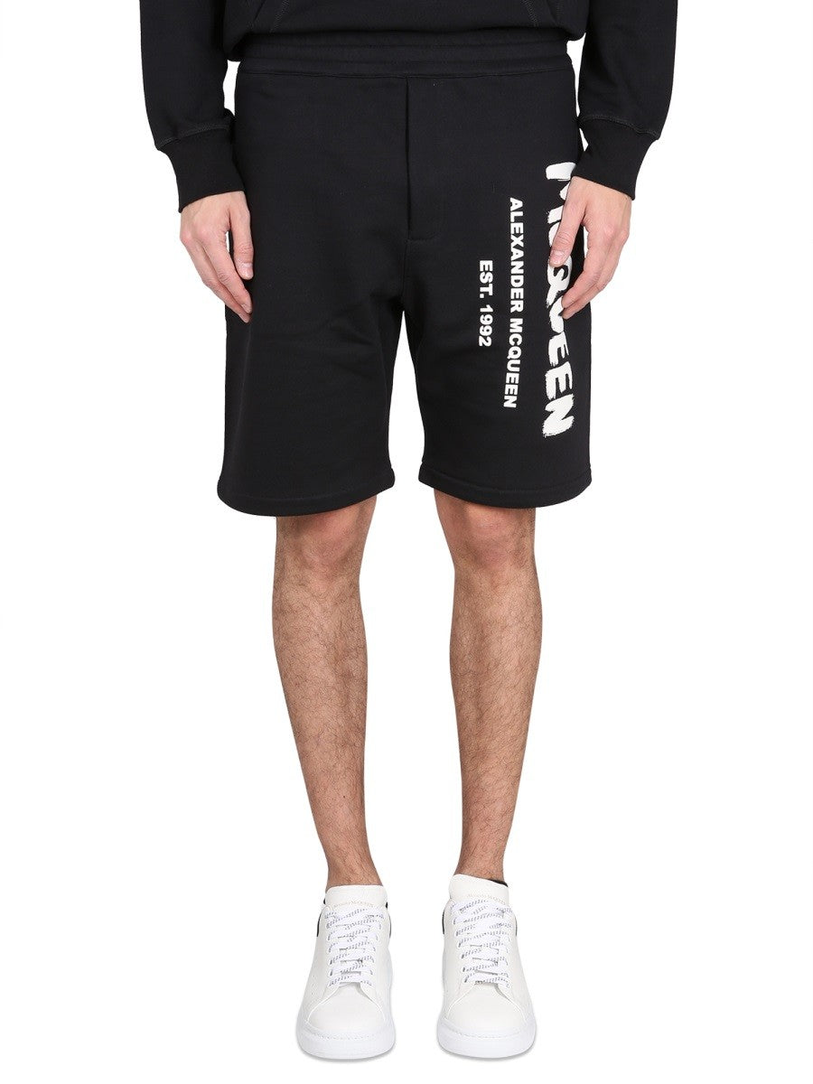 Alexander Mcqueen BERMUDA ŠORTAI SU GRAFIČIŲ LOGOTIPO SPAUSDA