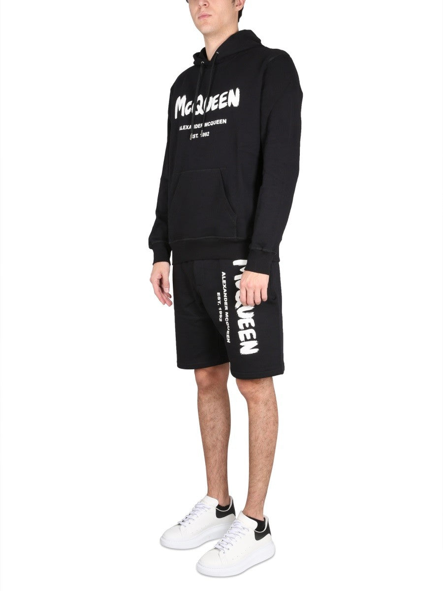 Alexander Mcqueen BERMUDA ŠORTAI SU GRAFIČIŲ LOGOTIPO SPAUSDA