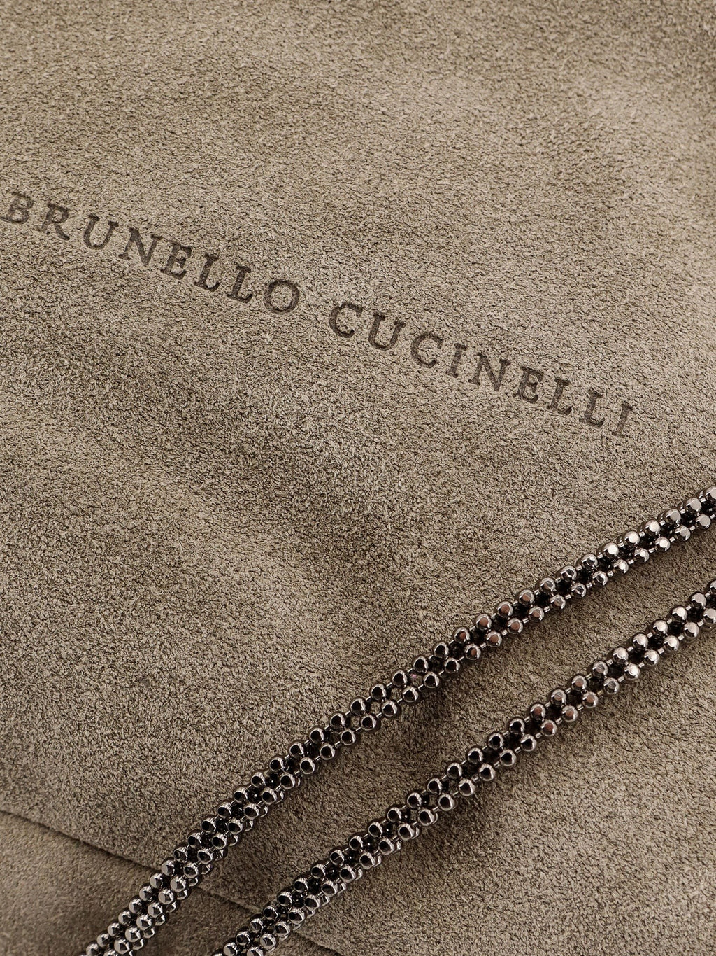 Brunello Cucinelli Brioche Hobo-Tasche aus Wildleder mit Precious Chain