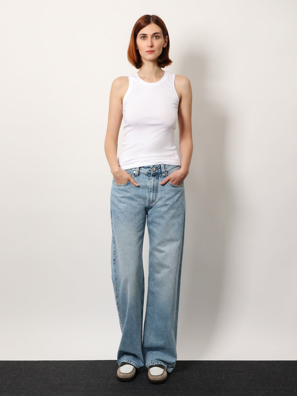 Brunello Cucinelli Jeans de comprimento total soltos contemporâneos