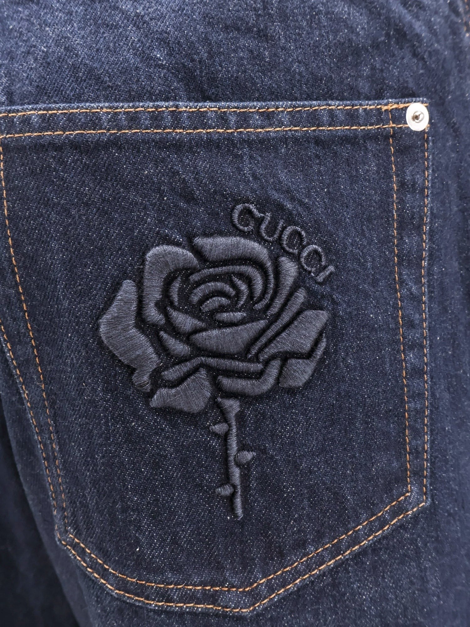 Gucci Jean en coton avec imprimé floral au dos