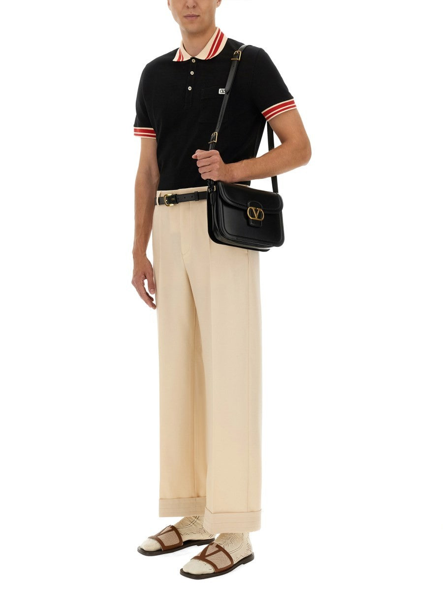 Valentino BAUMWOLL-PIQUÉ-POLOSHIRT MIT „VLOGO“-AUFNÄHER
