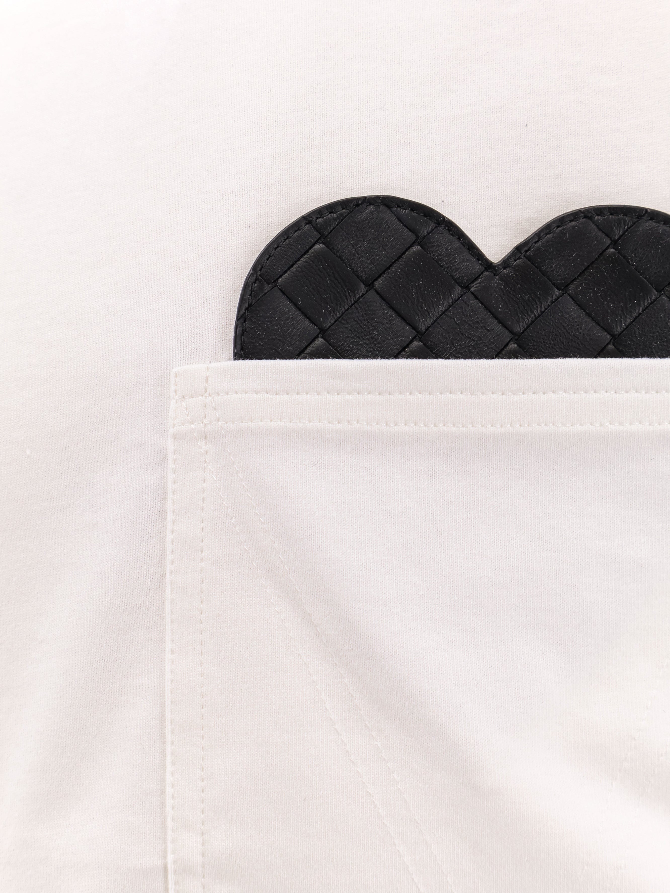 BOTTEGA VENETA★イントレチャートレザーコットンTシャツ オプティックホワイトミニ イントレチャートレザー Tシャツ