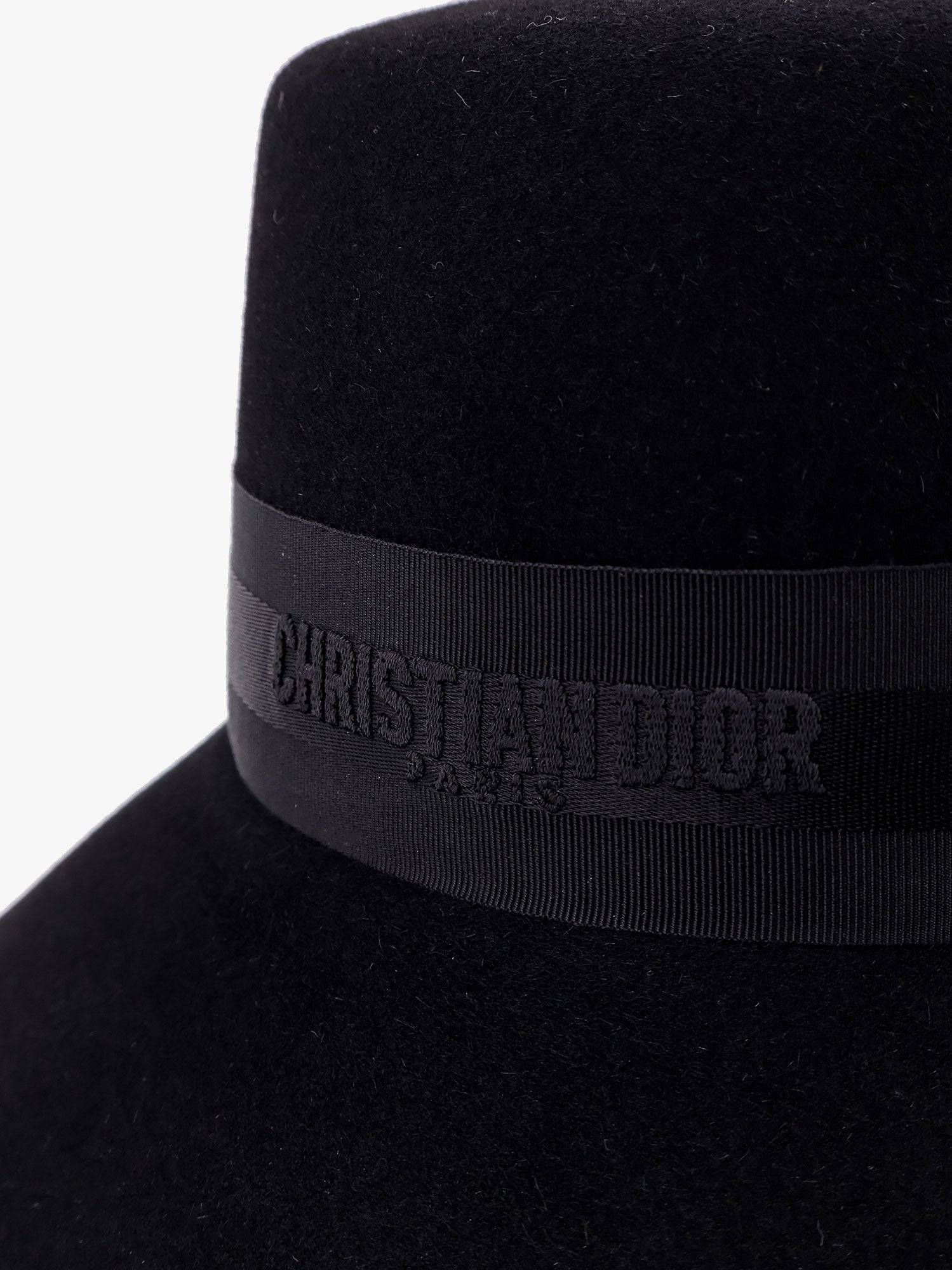 Dior D-bobby klobouk se širokým okrajem