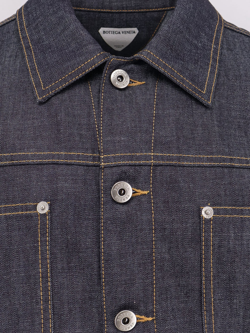 Bottega Veneta denimjakke med ikonisk Intrecciato-patch