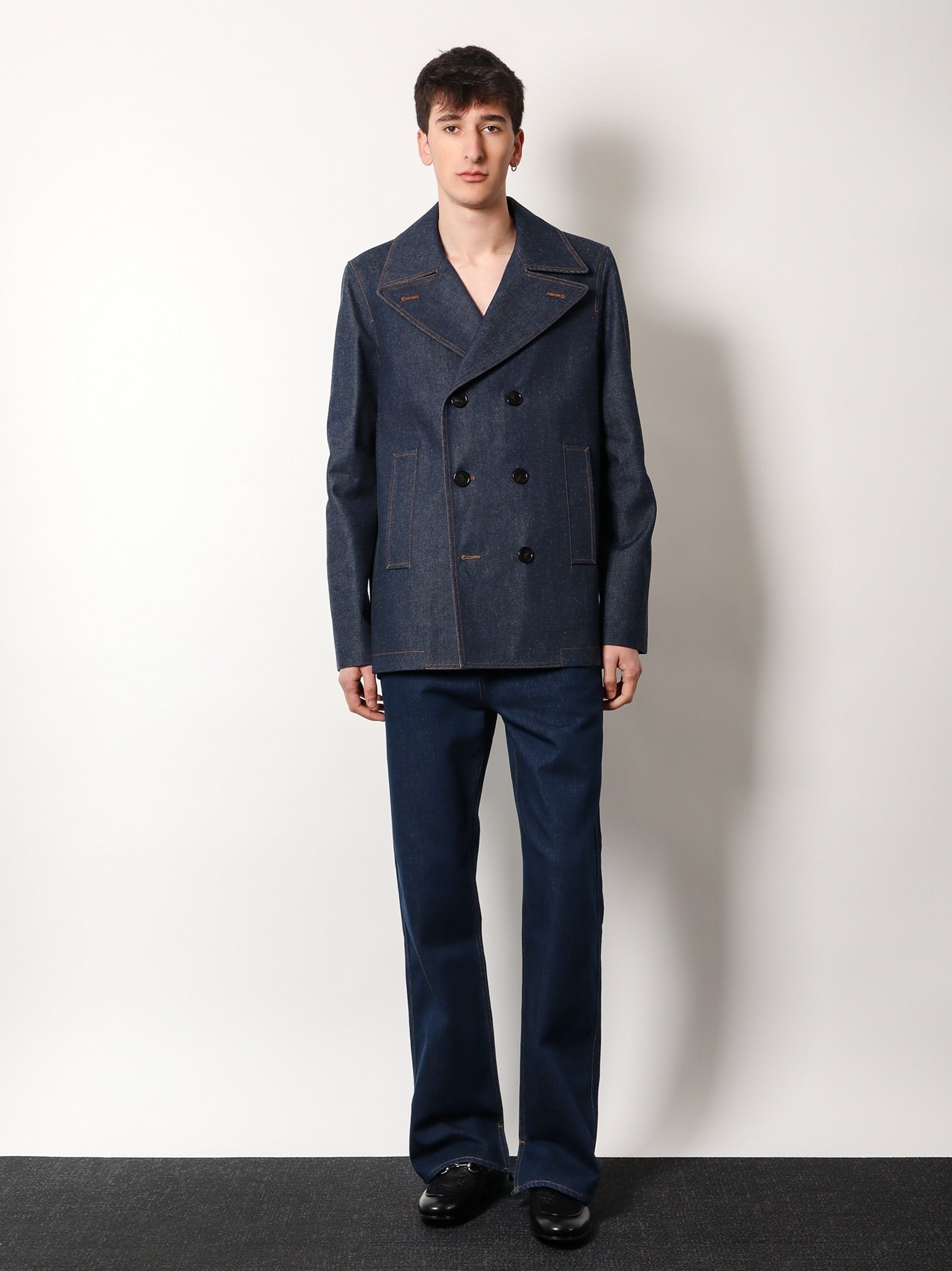 Caban en jean Gucci avec surpiqûres contrastantes