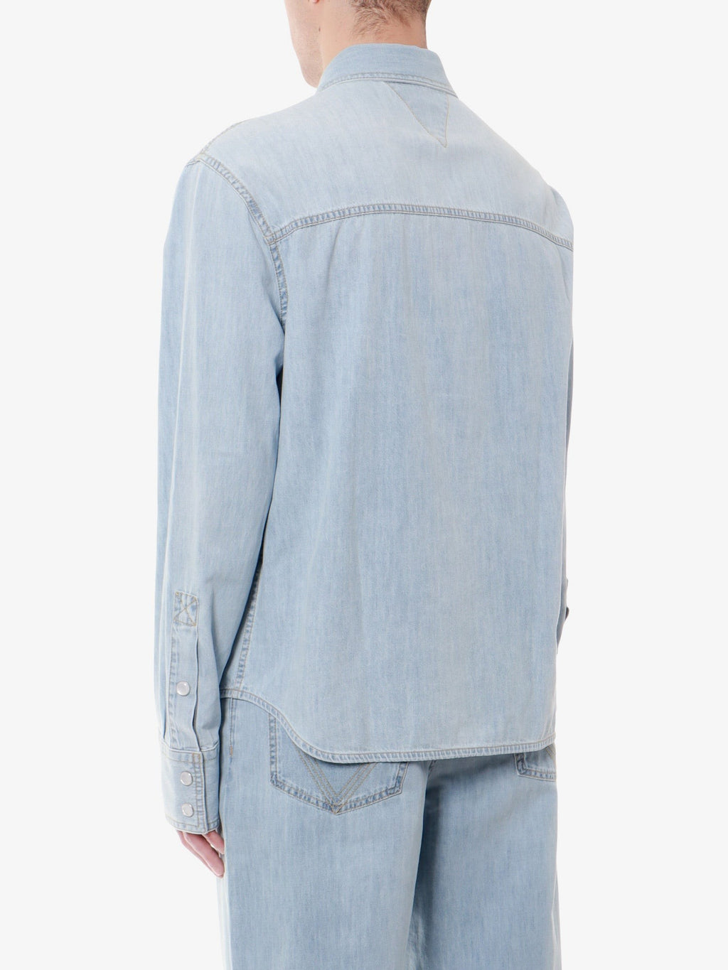 Bottega Veneta Denimskjorte med perlemorsknapper