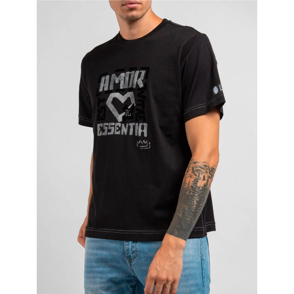 Styled shot featuring the Dolce & Gabbana 'Amor Essentia' black t-shirt
