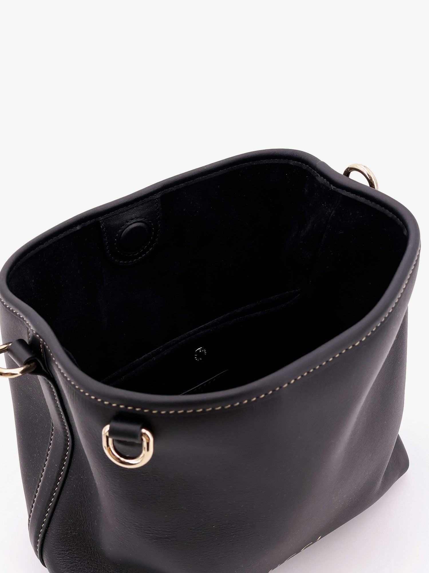 Gucci Gg emblem leather bucket bag with frontal logo