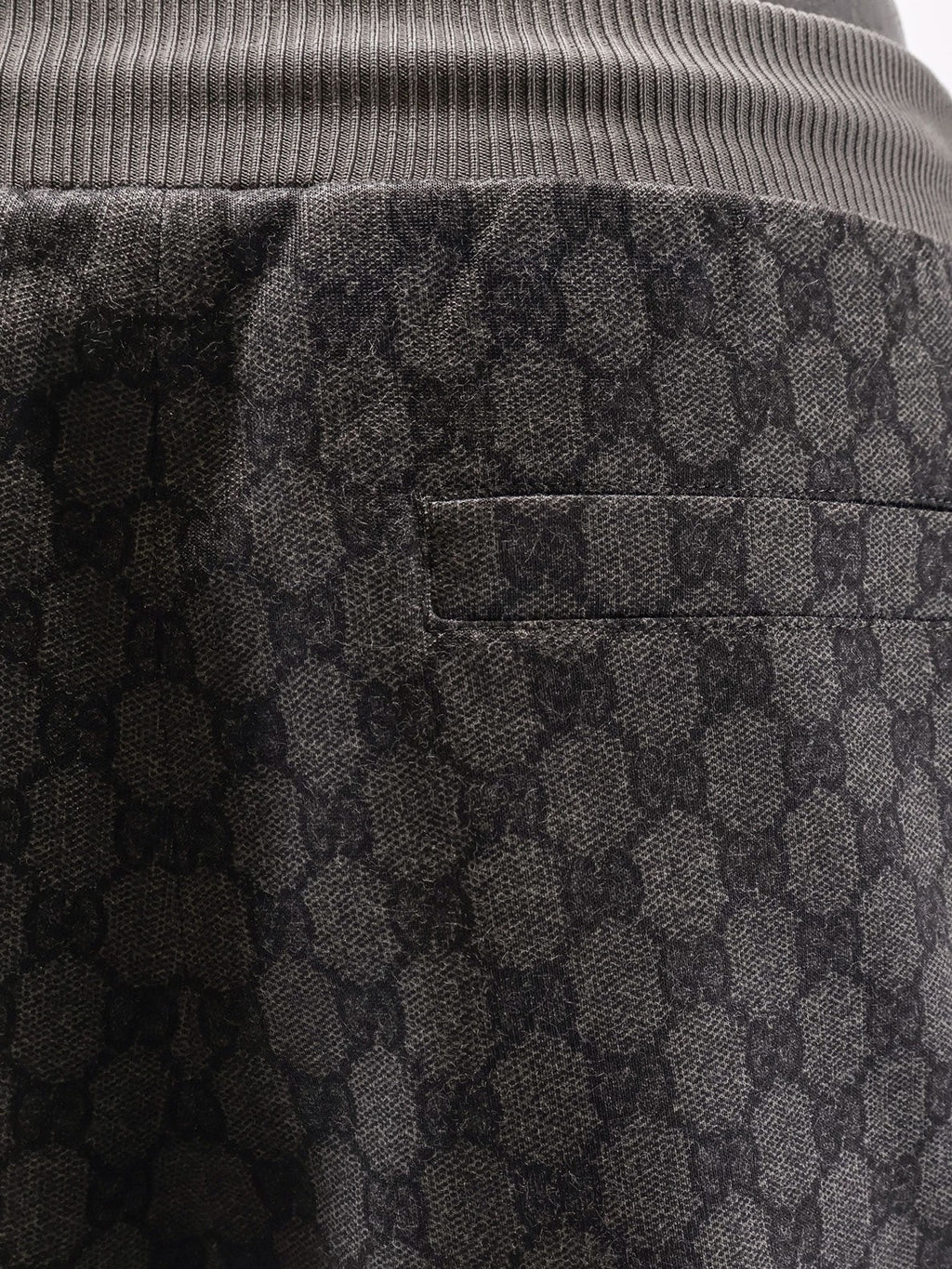 Gucci GG Supreme υφασμάτινο σορτς