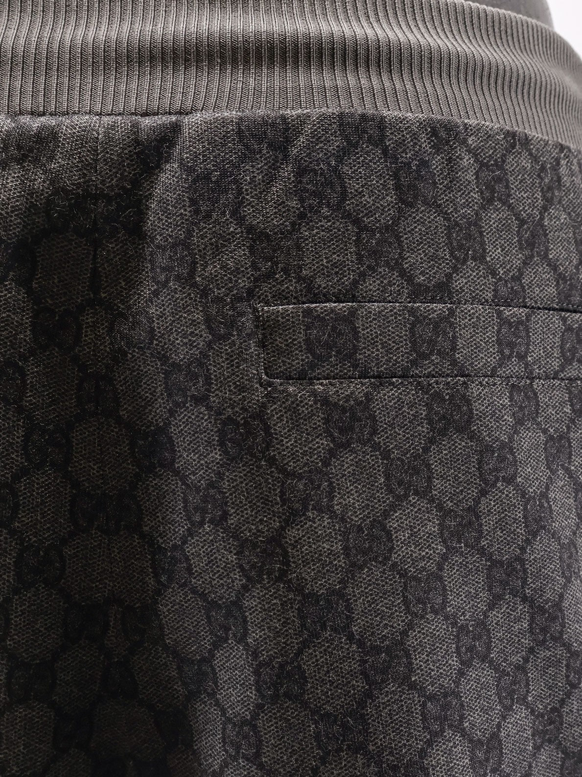 Gucci Short en tissu GG Supreme