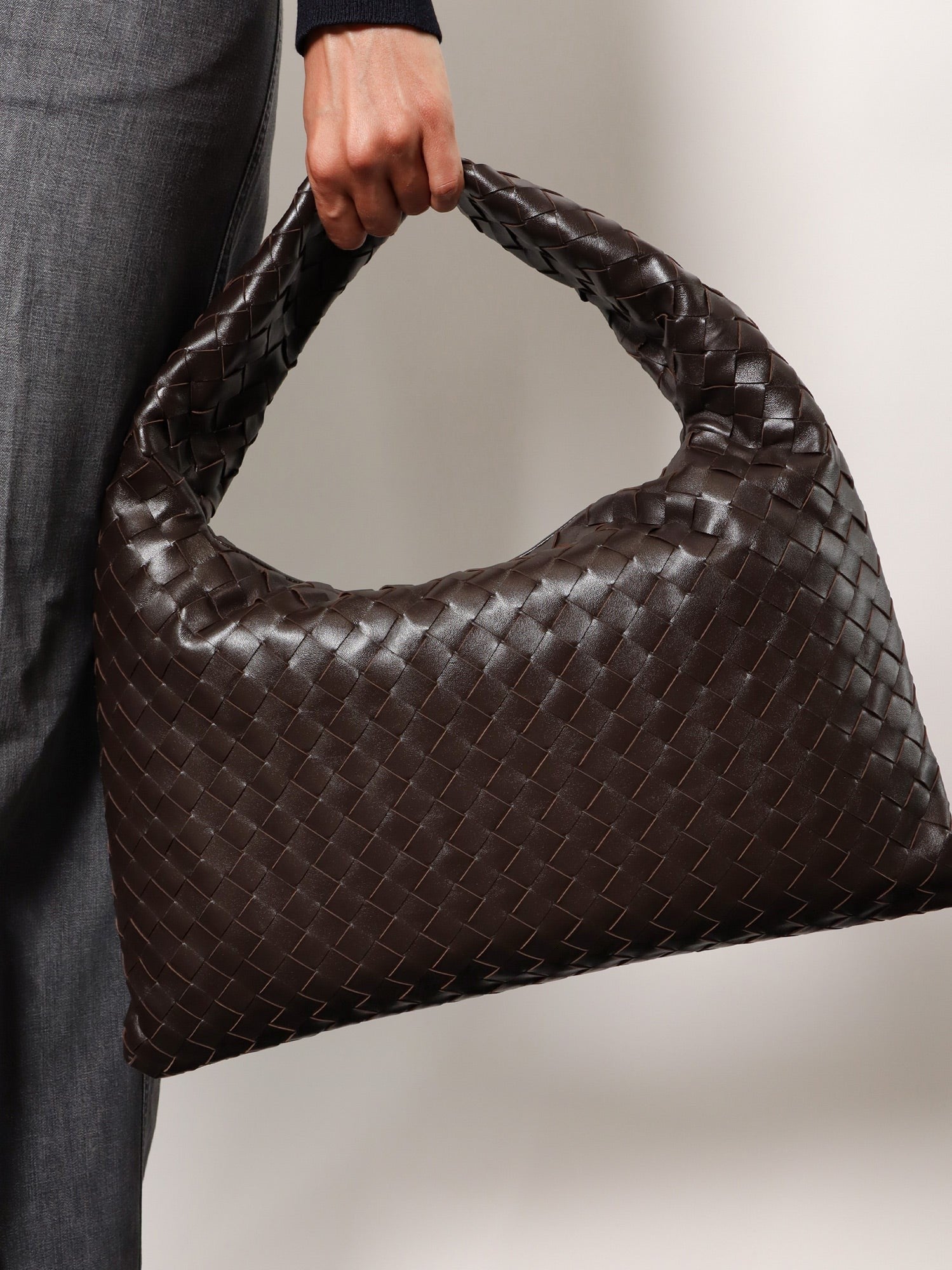 Bottega Veneta Hop Intecciato leather shoulder bag