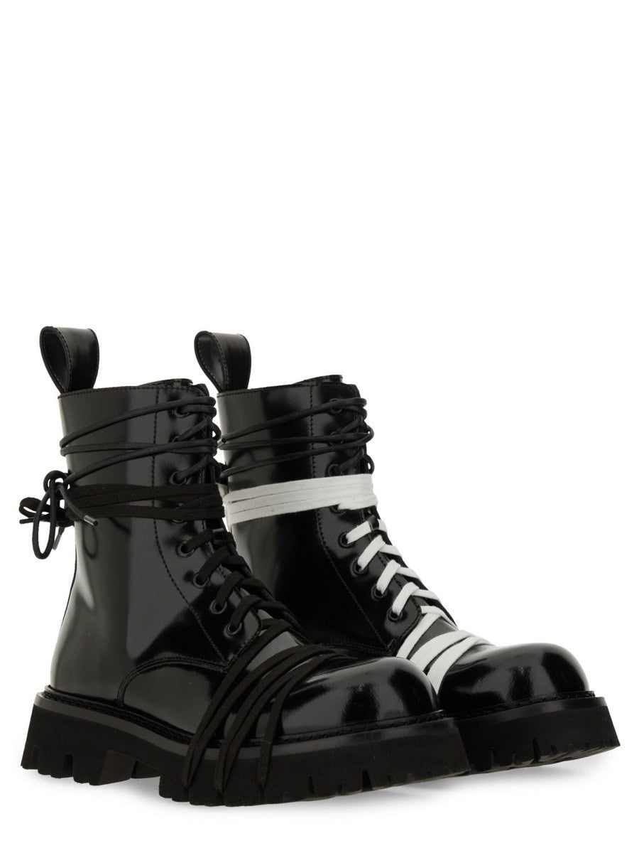 Moschino レースアップブーツ