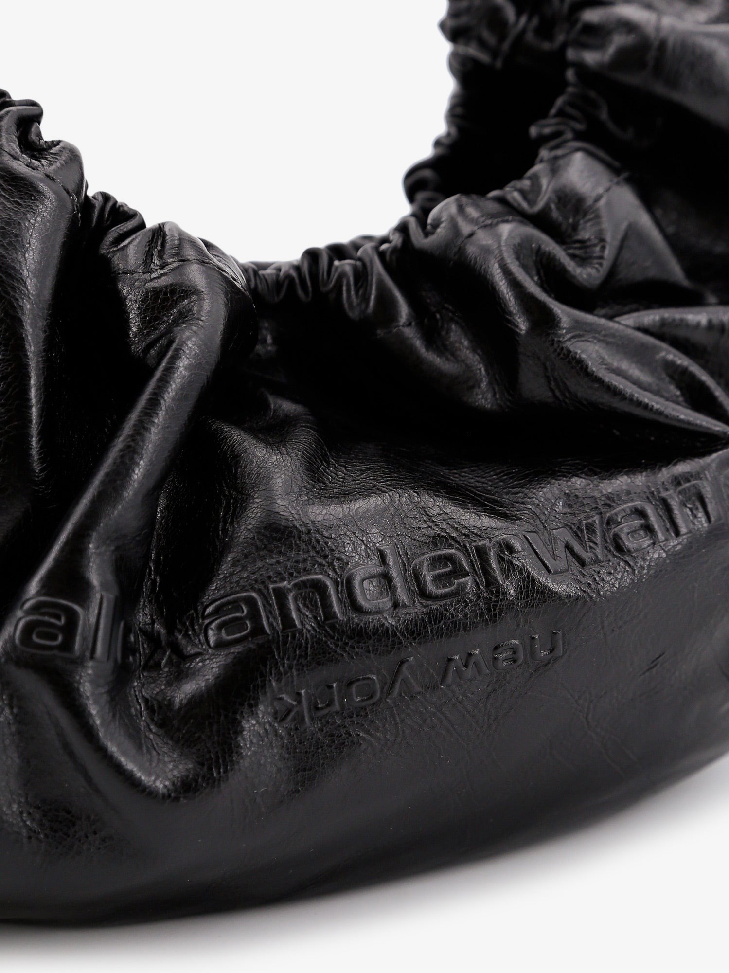 Alexander Wang Bőr kézitáska repedezett hatással