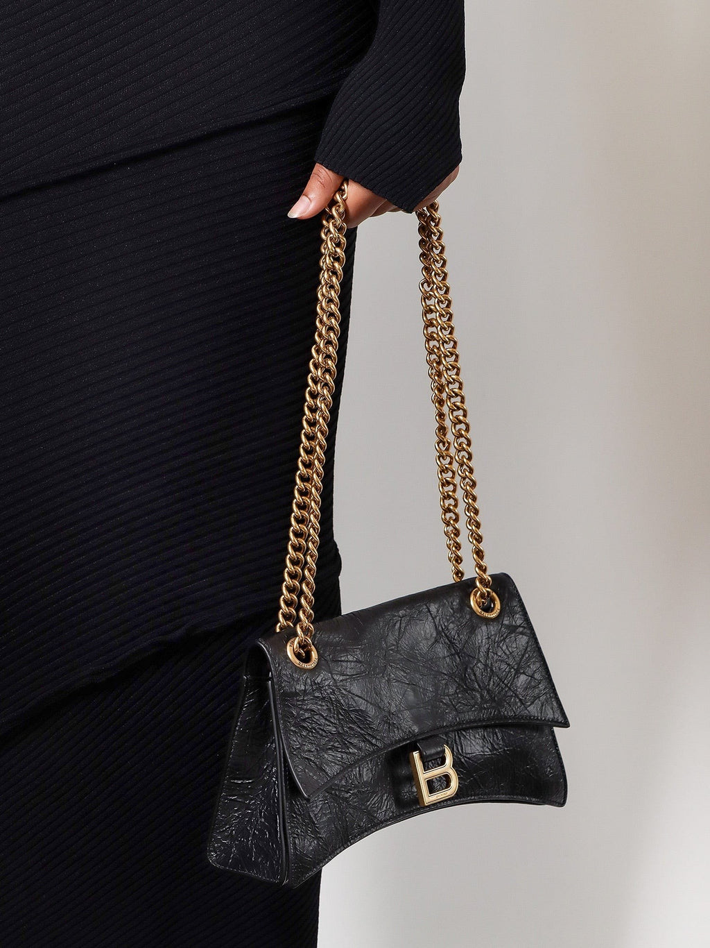 Balenciaga Δερμάτινη τσάντα ώμου με μπροστινό μονόγραμμα