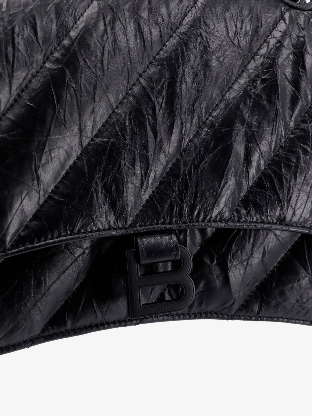 Balenciaga Matelassé -nahkainen olkalaukku etumonogrammilla