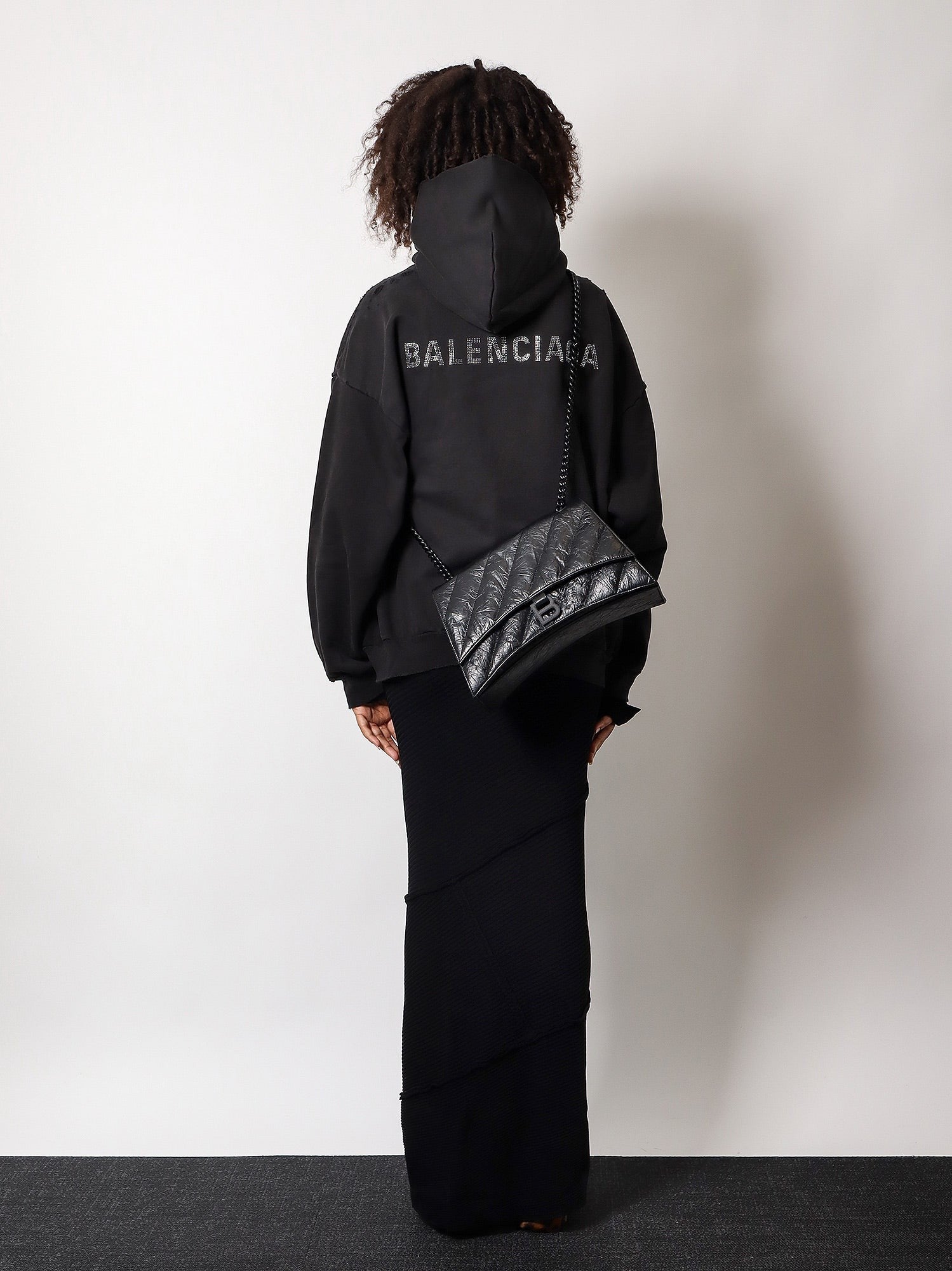 Balenciaga Matelassé skulderremveske i skinn med frontmonogram