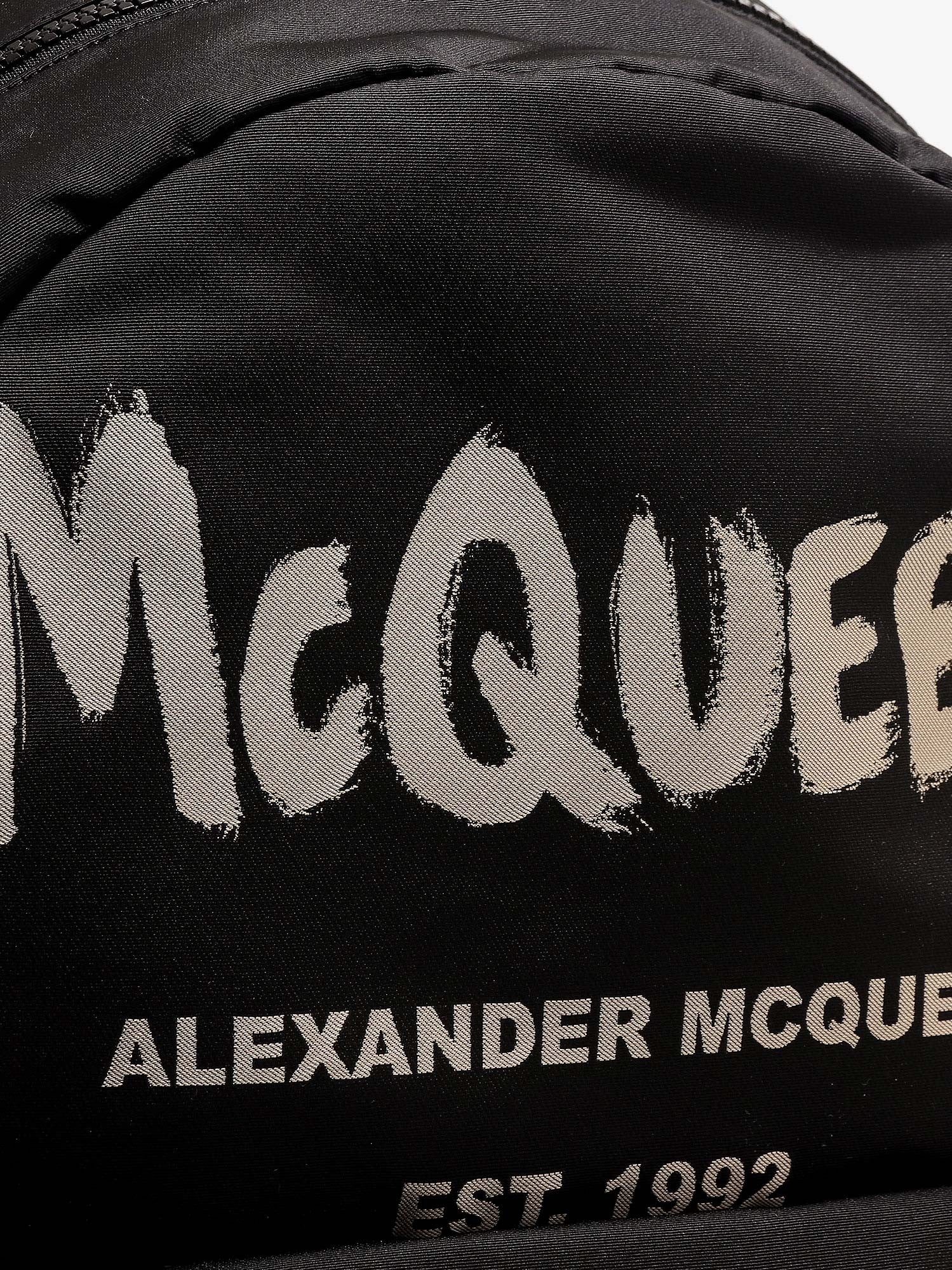 Alexander Mcqueen Metropolitan nylon hátizsák graffiti mintával