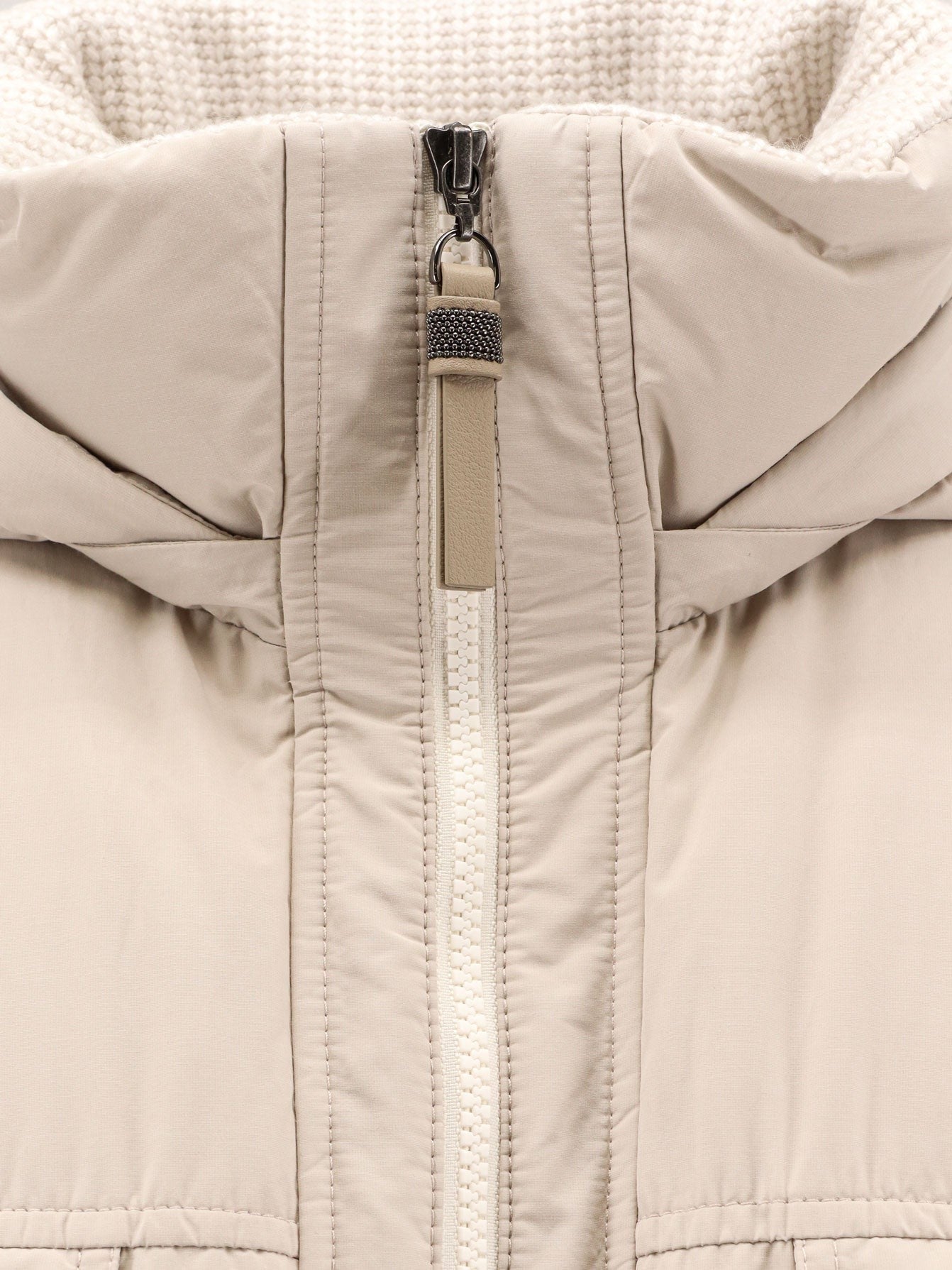 Brunello Cucinelli Chaqueta de plumón con capucha de nailon y algodón