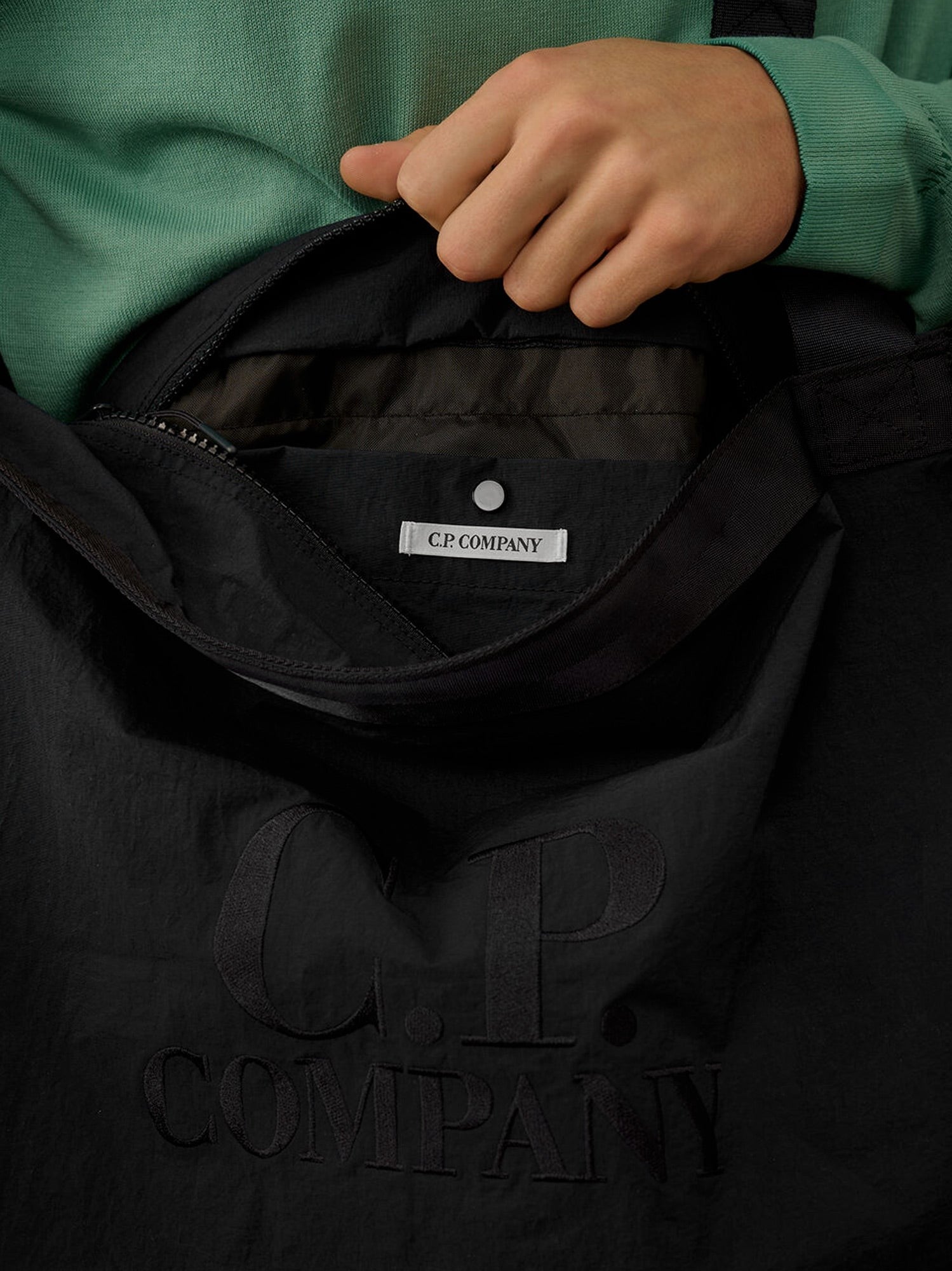 CP Company Nylonová crossbody taška