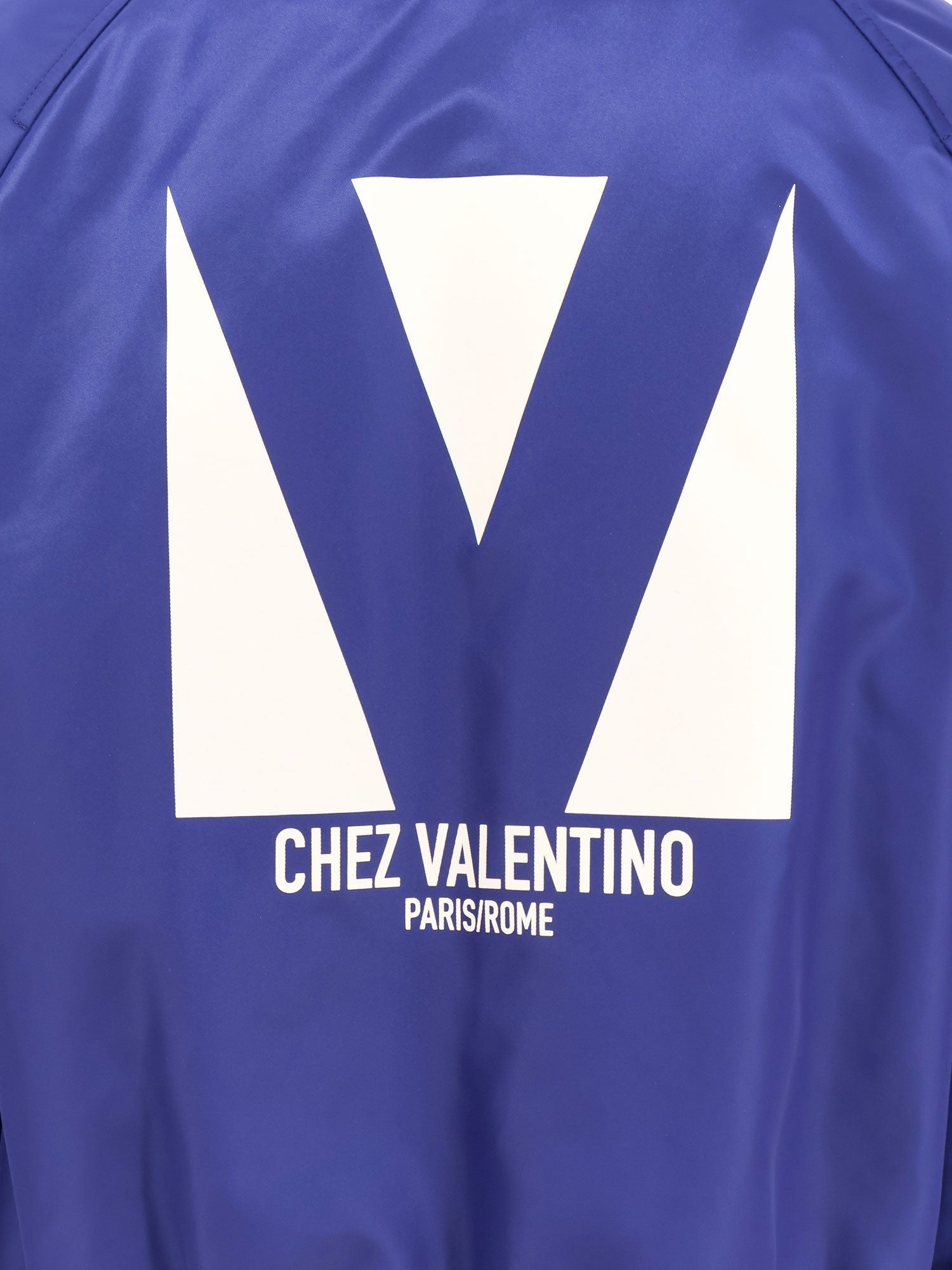 Valentino Nylonjacke mit Chez Valentino Print vorne und hinten