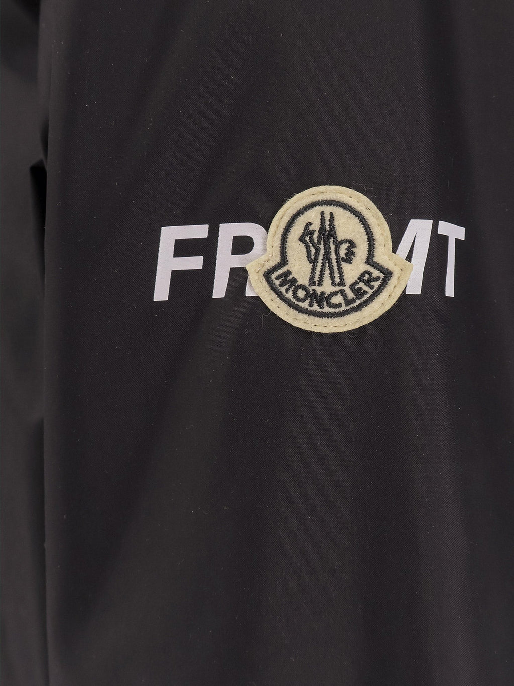 Moncler Genius Ostria 7 moncler frgmt hiroshi fujiwara jacket with maxi print