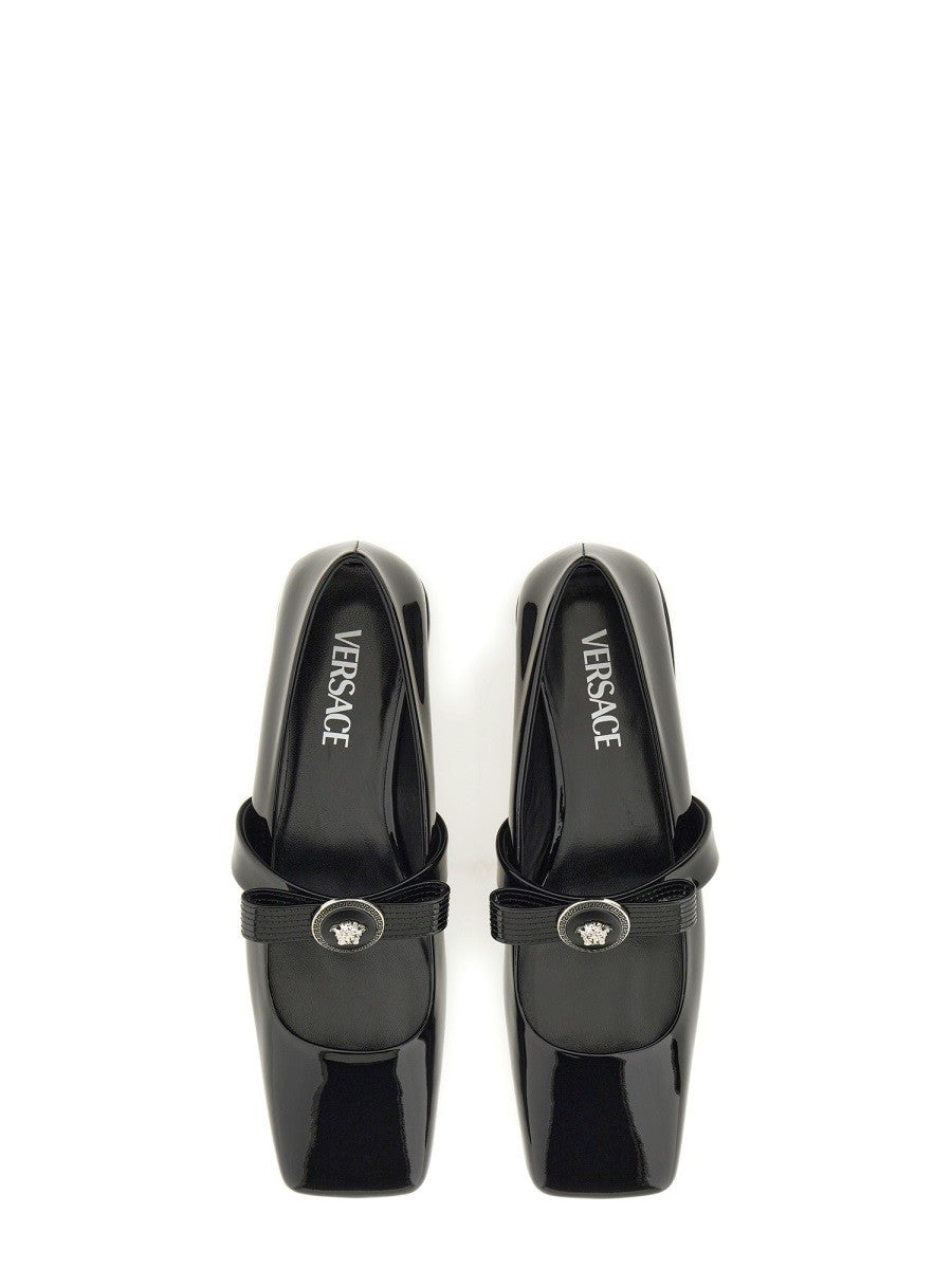 Versace LAKIEROWANE BALERINY "GIANNI RIBBON"