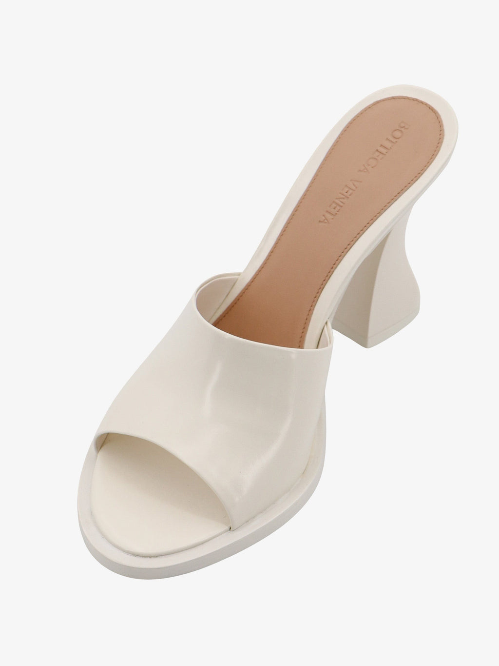 Bottega Veneta Sandaler i lakkert skinn