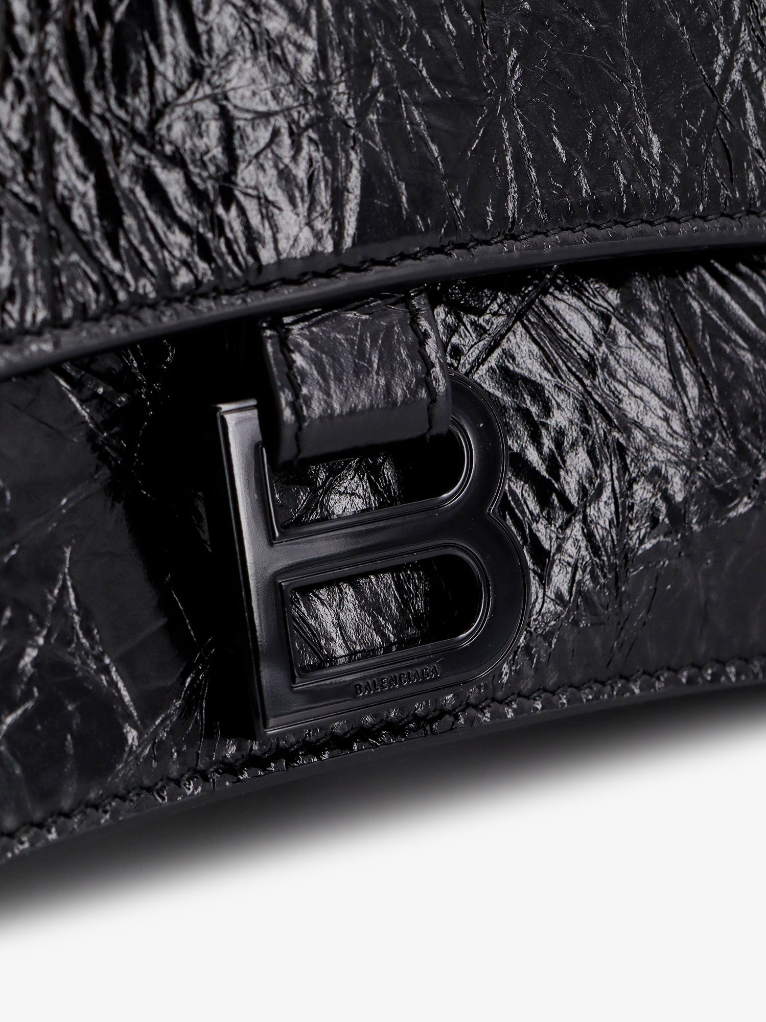 Balenciaga Skulderveske i patentlær med frontmonogram
