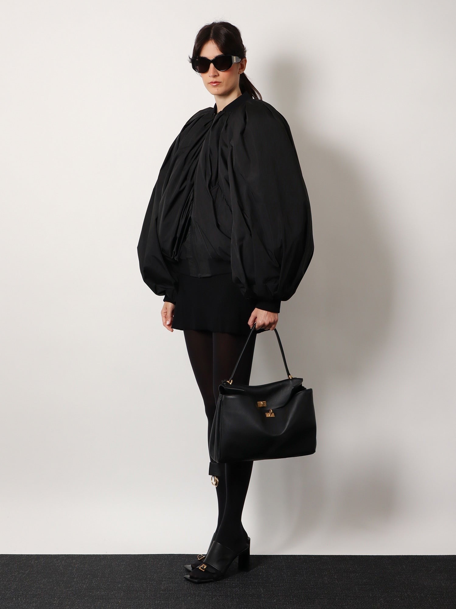 Balenciaga Rodeo skulderveske i skinn med nøkkelringdetalj