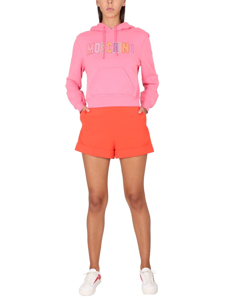 Moschino شورتات من قماش كادي