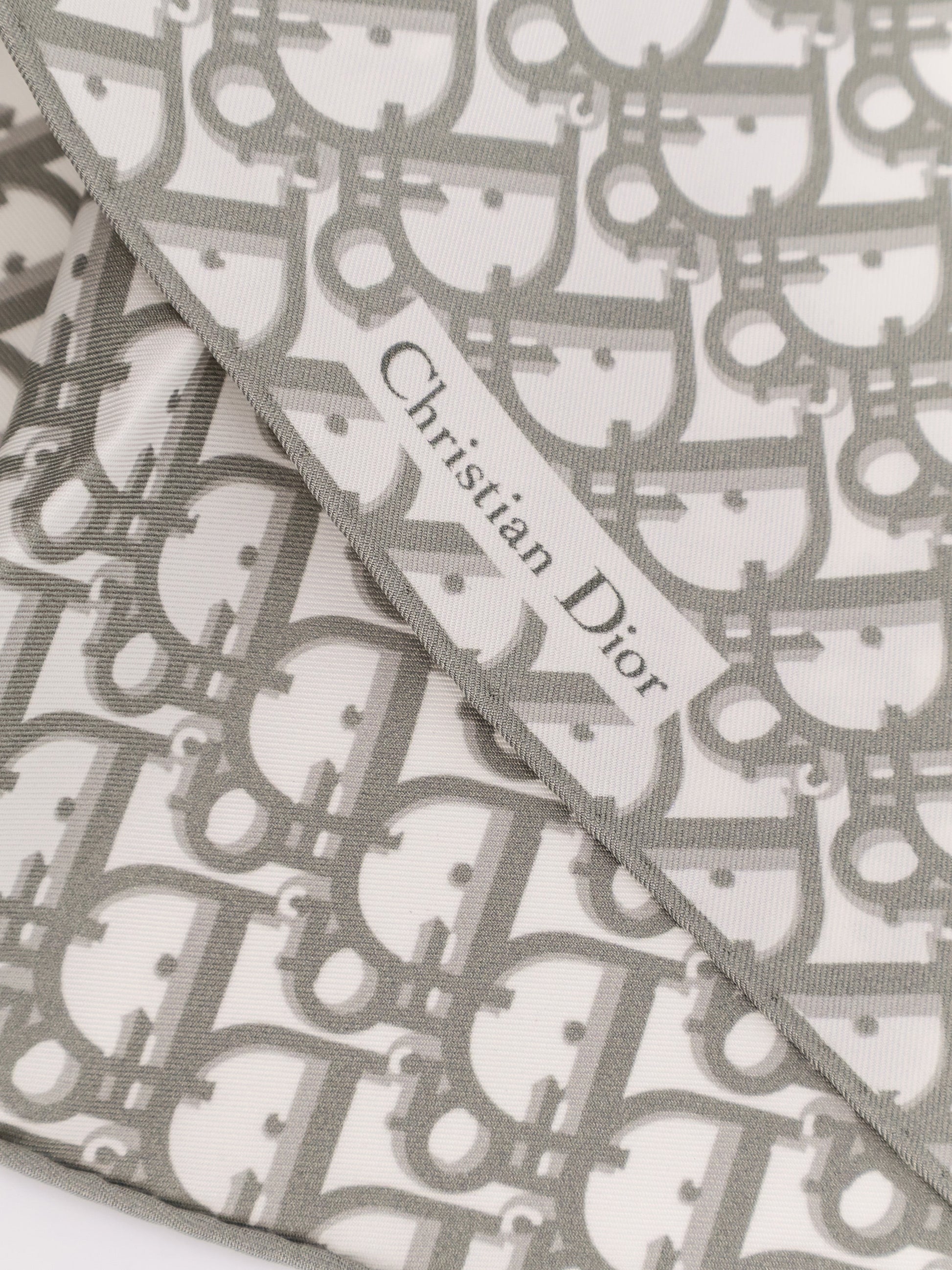 Dior hedvábný šátek s motivem Dior Oblique