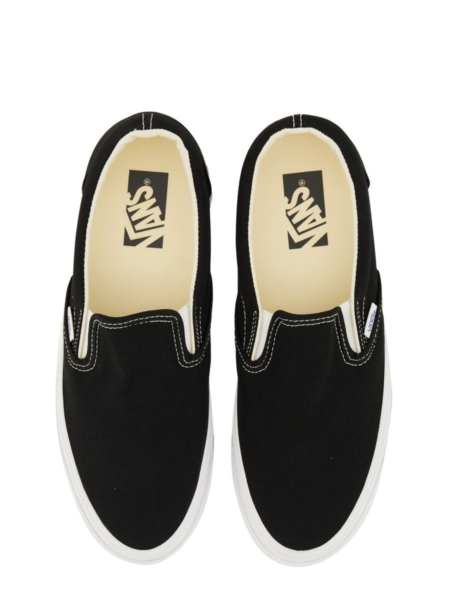 Vans "SLIP-ON PREMIUM 98" SNEAKER