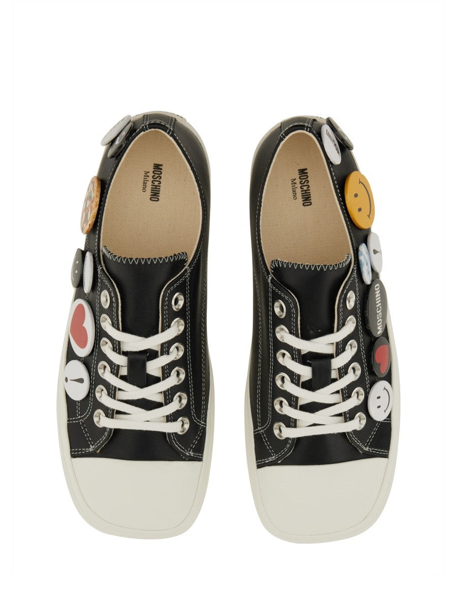 Moschino SNEAKER MIT ANSTECKNADELN