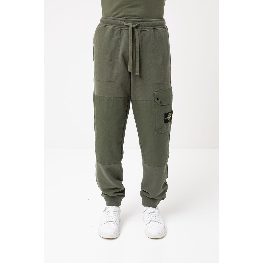 Detail of the waistband on the Stone Island green cotton sweatpants