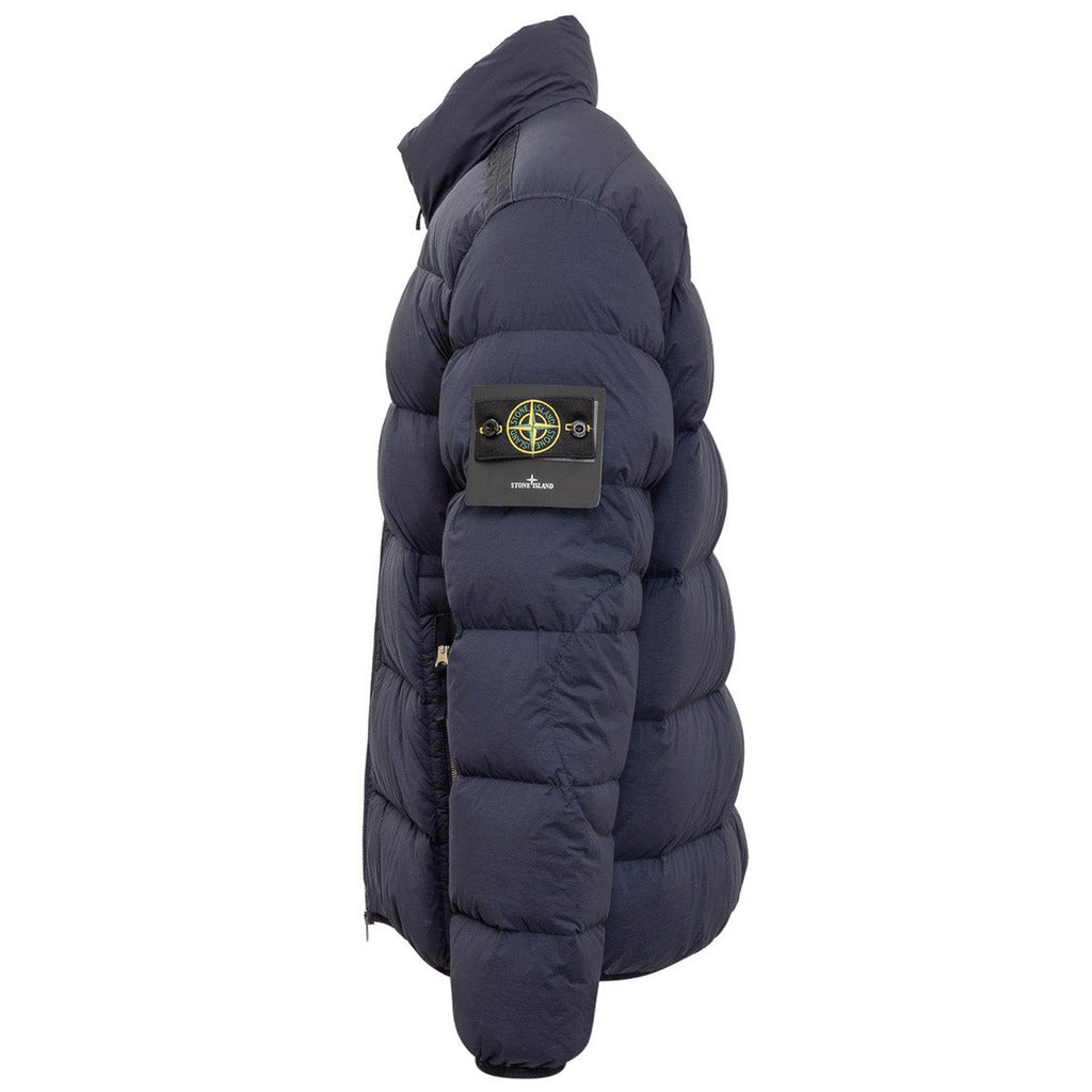 Detail of the zip-open hooded collar on the Stone Island blue seamless Down-TC jacket.
