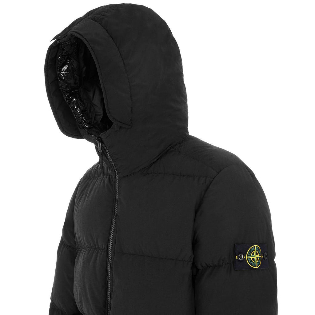 Detail of the zip-open hooded collar on the Stone Island black down jacket.
