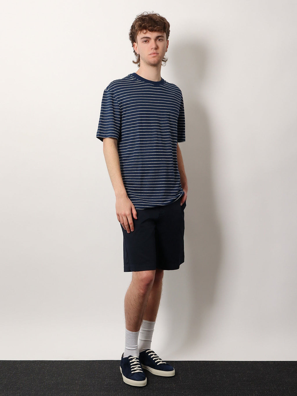 Brunello Cucinelli Ριγέ T-shirt από λινό ελαστικό ζέρσεϊ