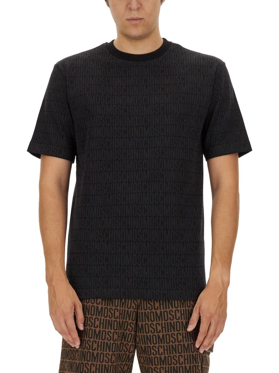 Moschino T-SHIRT MIT ALLOVER-LOGO
