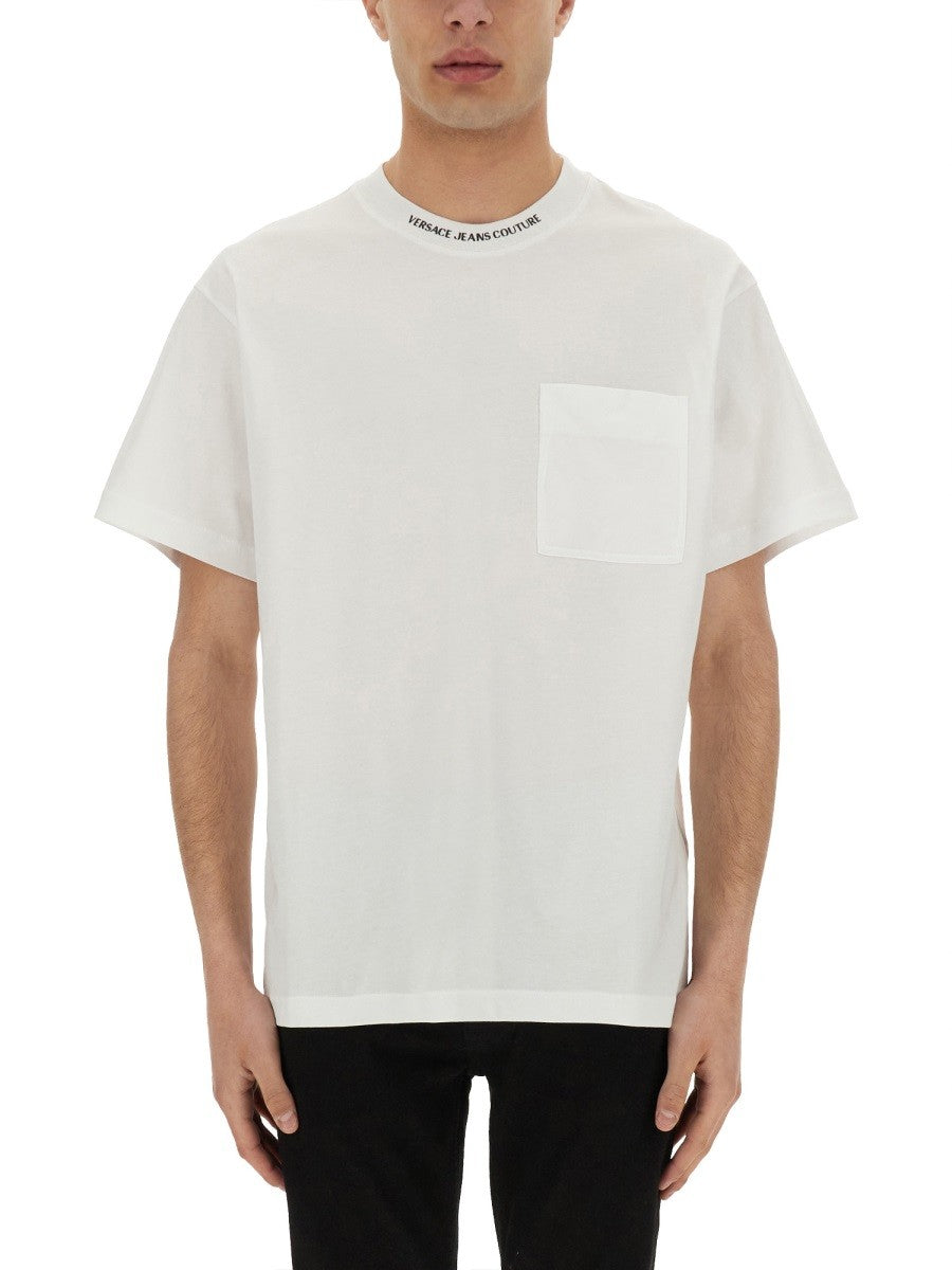 Versace Jeans Couture T-SHIRT WITH LOGO ON THE COLLAR