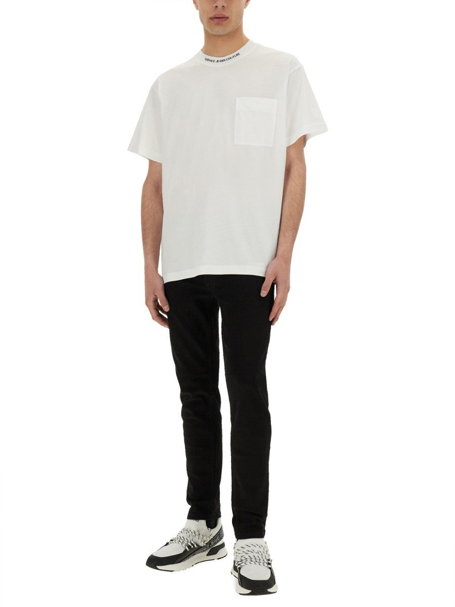 Versace Jeans Couture T-SHIRT WITH LOGO ON THE COLLAR