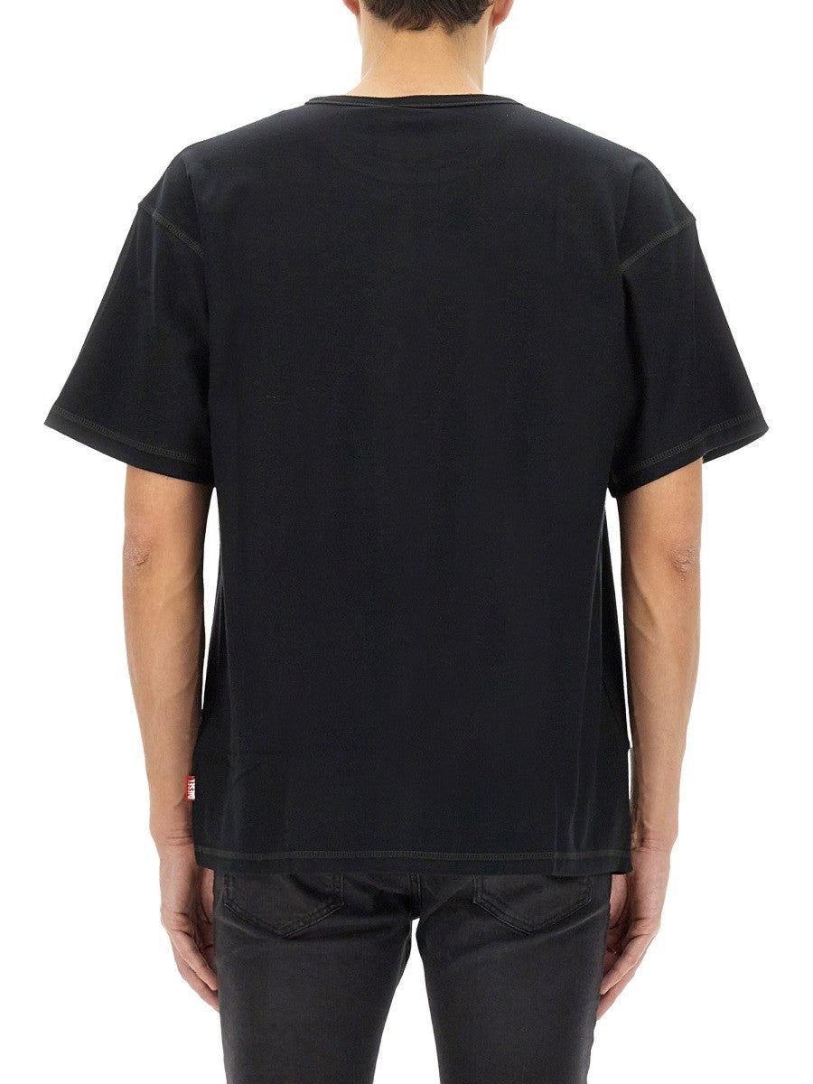 Diesel T-SHIRT AVEC MAXI OVAL D
