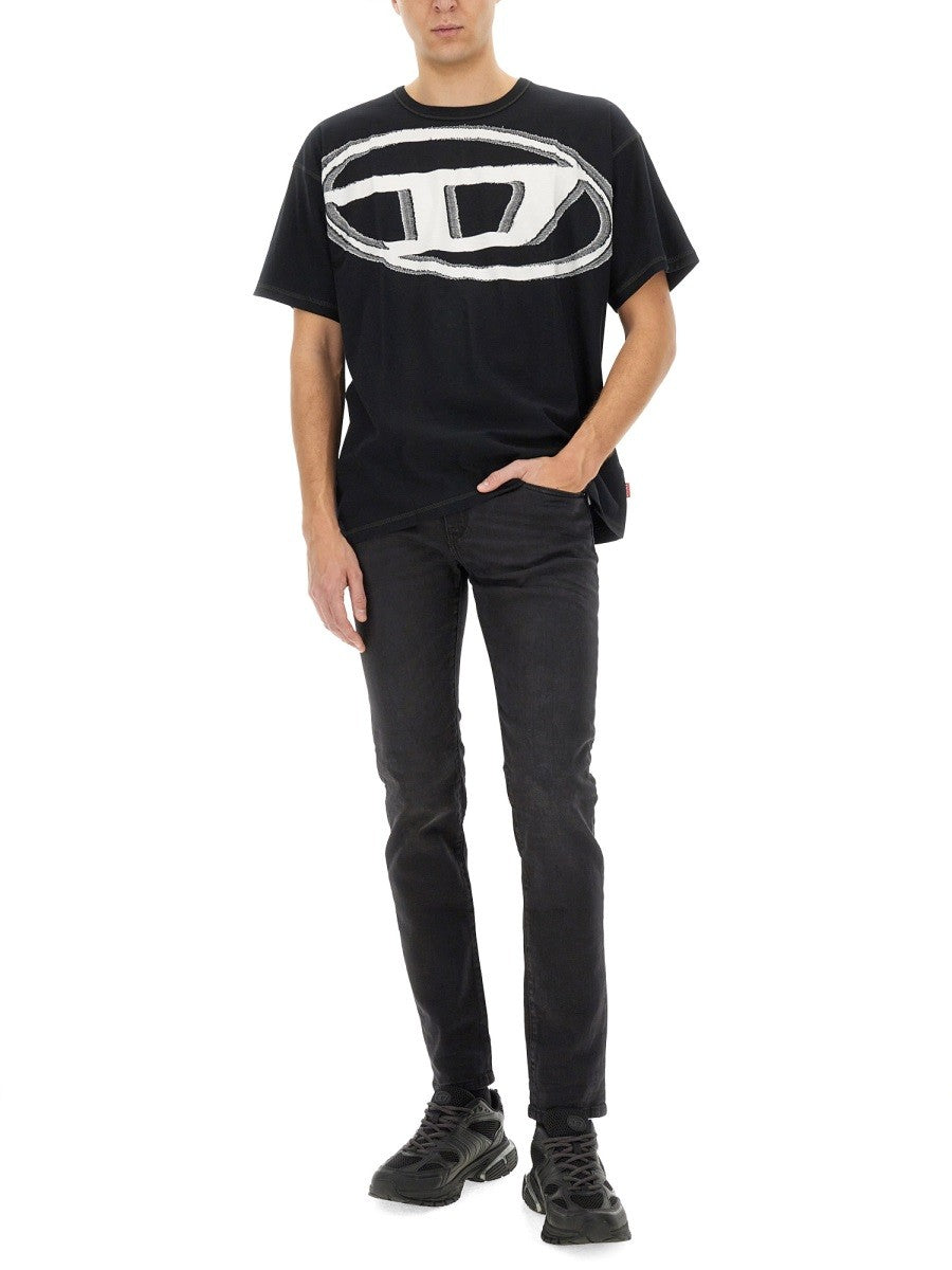 Diesel T-SHIRT AVEC MAXI OVAL D
