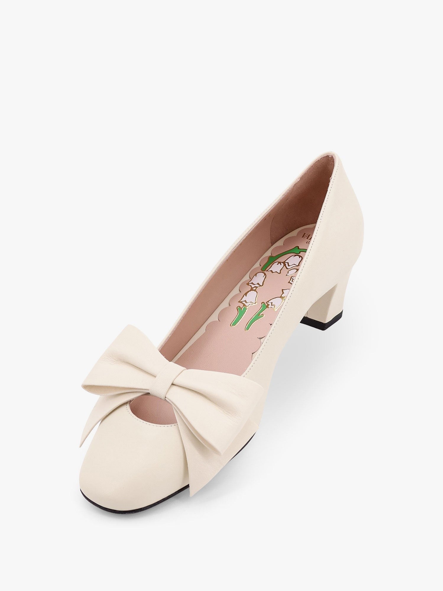 Valentino Garavani bowow leather décolleté with bow detail